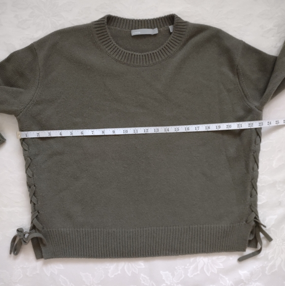 Vince 100% cashmere lace up sweater - Picture 5 of 12